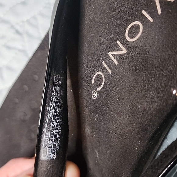 Vionic Bella Bella II Flip Flops Size 7.5 Black Bows With Silver Classy Cute - Picture 14 of 16